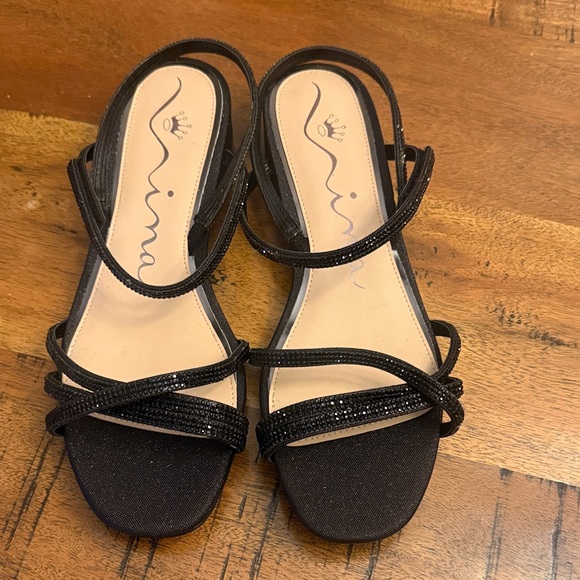 Nina Elegant Black Strappy Sandals Size 10 - Picture 1 of 4